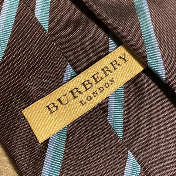 Burberry London tie - Picture 3 of 5